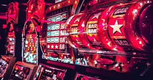 Koleksi permainan slot keramat77 yang menampilkan Aviator dan Sweet Bonanza